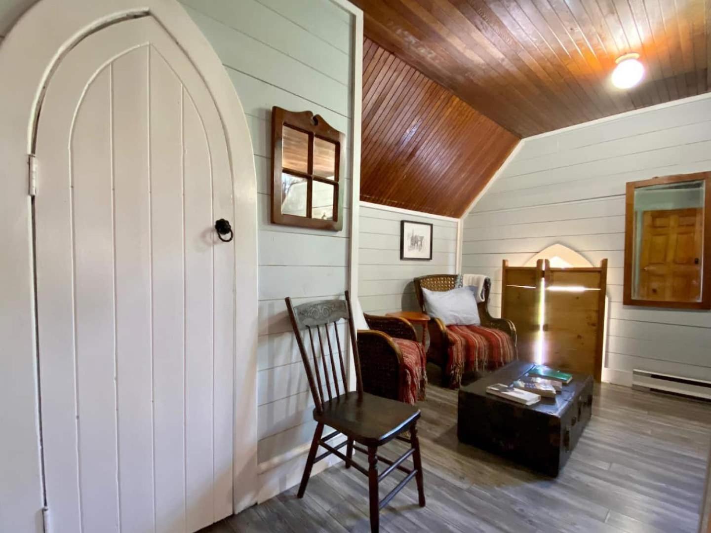 Unique Stay! Converted Church In Idyllic Location St. John's Buitenkant foto